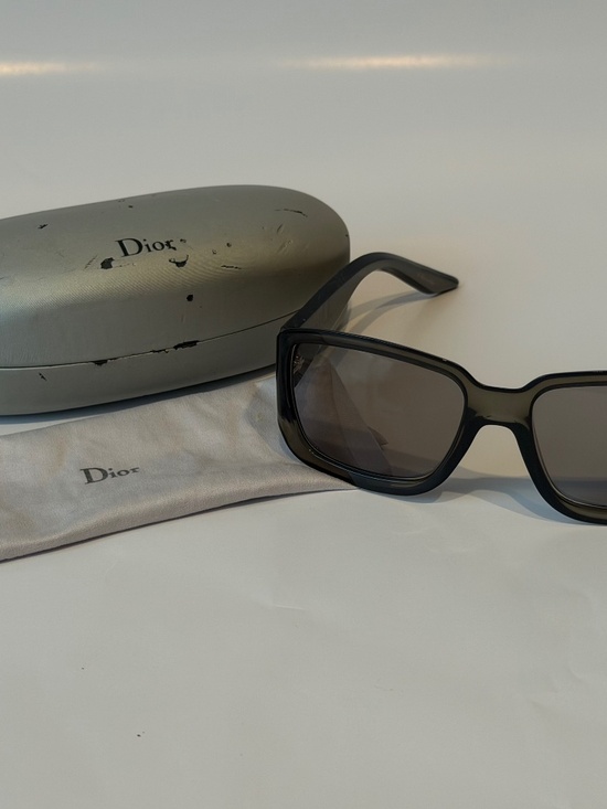 Designer Dior SPIDIOR 1 Sunglasses + Dior Clamshell Case main image 10